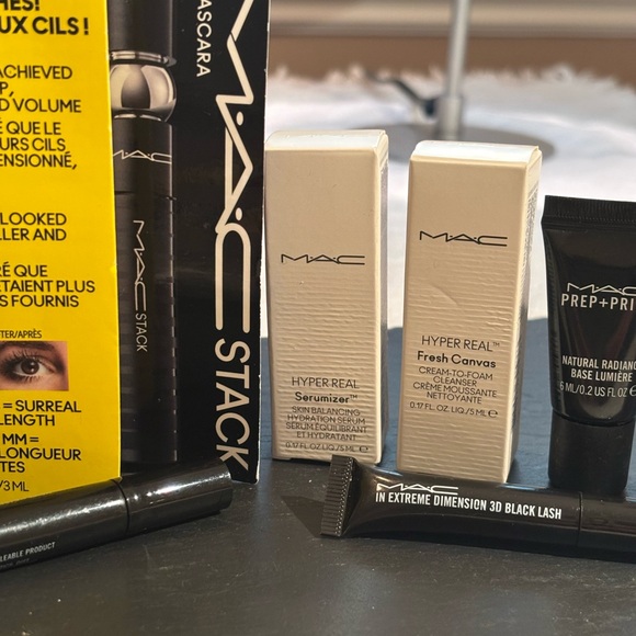 MAC Cosmetics - SAMPLES - Picture 3 of 4